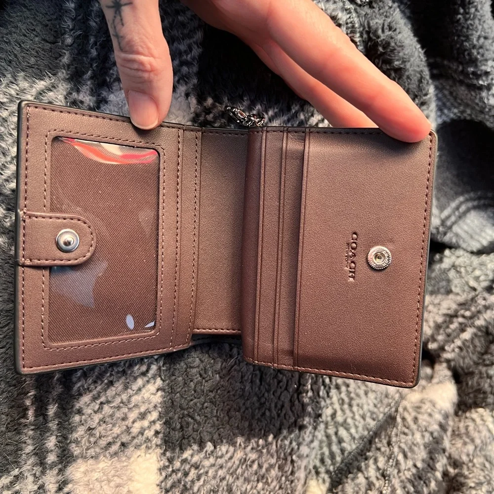 Coach Black Patent Crinkle Snap Wallet - Picture 6 of 8